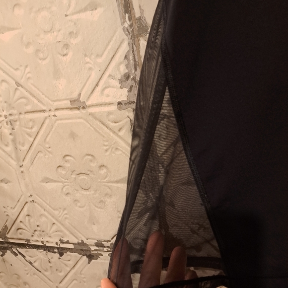 Victoria's Secret Victoria Sport Cut Out Muscle Tee - XS - Picture 6 of 12